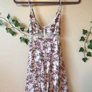 Super cute floral dress from forever 21.